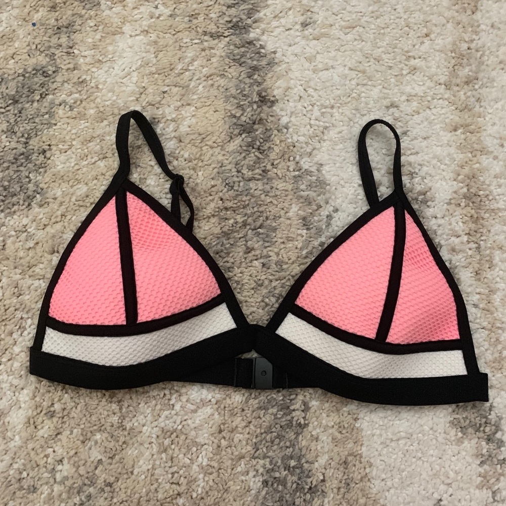 Triangl bathing suit top size small+